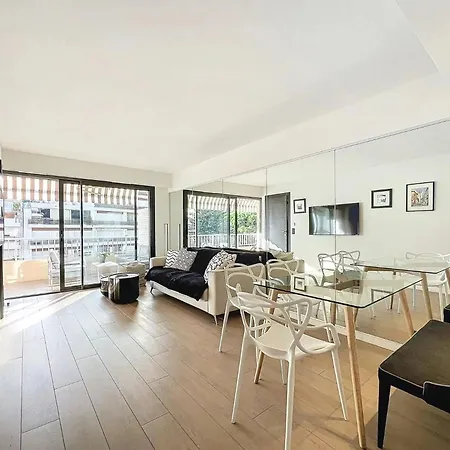 3p Between Croisette Beaches And Antibes Street Apartament Cannes